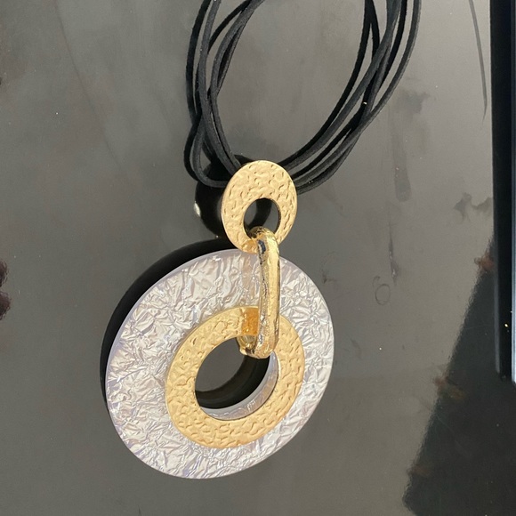 Fun but elegant necklace! - Picture 2 of 3